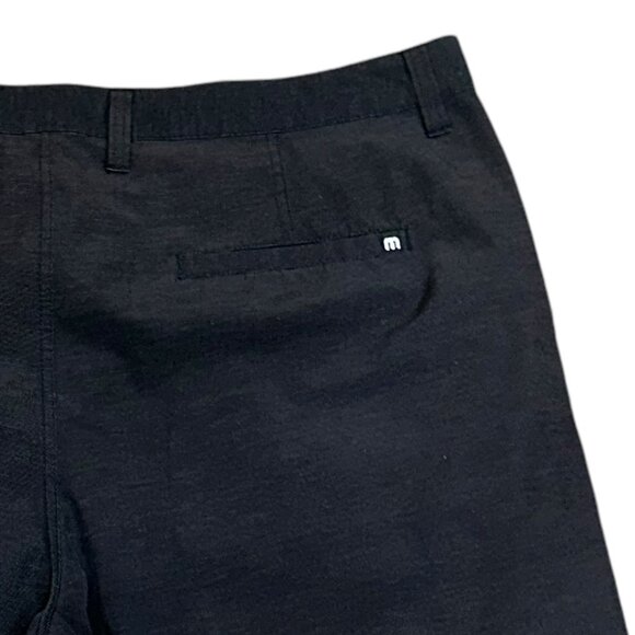 Travis Mathew Golf 10" Shorts Quick Dry Performance Size 38 Charcoal Black - Picture 4 of 7